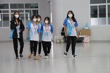 Tân sinh viên sốc khi bạn trọ ở bẩn, hát đến 2h sáng