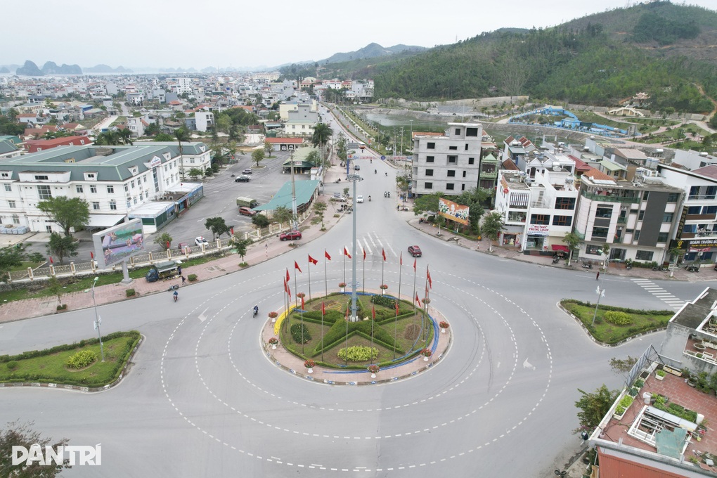 Vân Đồn tiến sát mục tiêu trở thành đặc khu kinh tế đầu tiên tại Việt Nam - 2 Vân Đồn tiến sát mục tiêu trở thành đặc khu kinh tế đầu tiên tại Việt Nam - 2