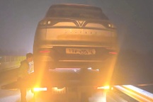 Vụ khe co giãn cao tốc bị bung, nhiều xe gặp nạn: Tranh cãi về trách nhiệm?