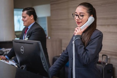 Nhân viên khách sạn hé lộ cách "trả đũa" những vị khách thô lỗ