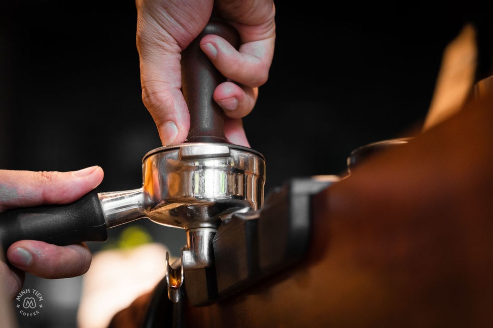 Thao tác kỹ thuật cơ bản cần chú ý khi pha Espresso - 5 Thao tác kỹ thuật cơ bản cần chú ý khi pha Espresso - 5