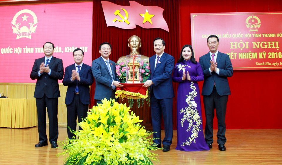Đoàn ĐBQH Thanh Hóa: Bám sát hơi thở của cuộc sống - 5 Đoàn ĐBQH Thanh Hóa: Bám sát hơi thở của cuộc sống - 5