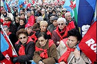 Italy tê liệt vì đình công 