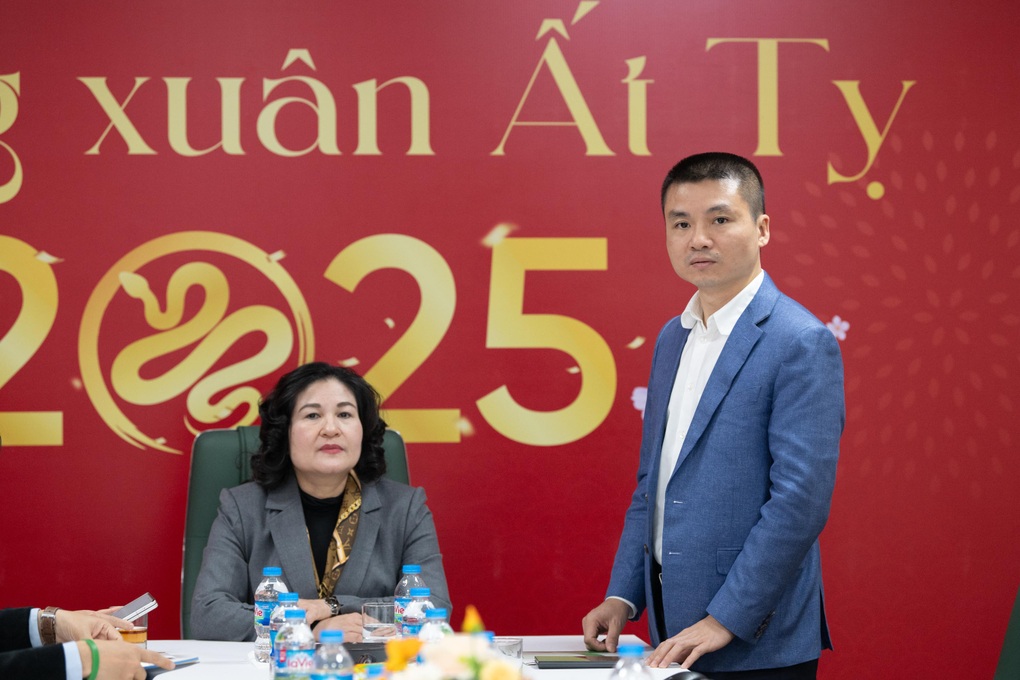 Thứ trưởng Nguyễn Thị Hà thăm, chúc Tết báo Dân trí - 3 Thứ trưởng Nguyễn Thị Hà thăm, chúc Tết báo Dân trí - 3