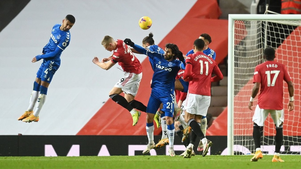 Công làm thủ phá, Man Utd đau đớn tuột chiến thắng trước Everton - 13 Công làm thủ phá, Man Utd đau đớn tuột chiến thắng trước Everton - 13