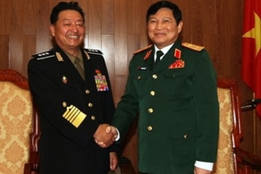 Việt-Triều trao đổi về công tác chính trị Quân đội