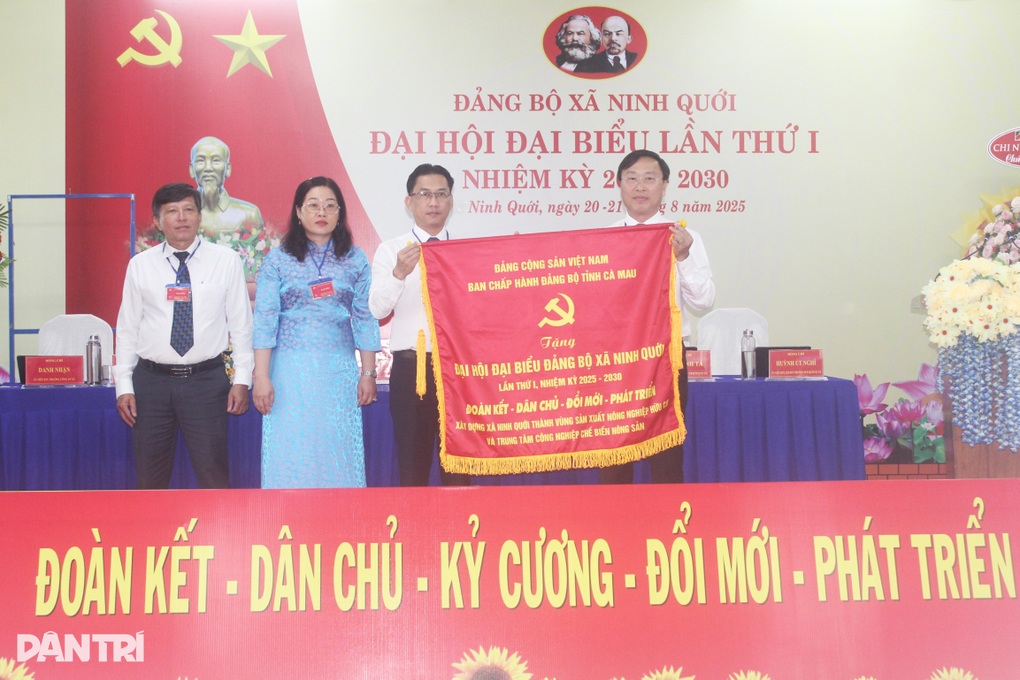 Xã ở Cà Mau tổ chức đại hội Đảng “không giấy”, thư ký ghi biên bản bằng AI - 3 Xã ở Cà Mau tổ chức đại hội Đảng “không giấy”, thư ký ghi biên bản bằng AI - 3