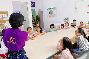 Cuộc sống mới bên vịnh Hạ Long