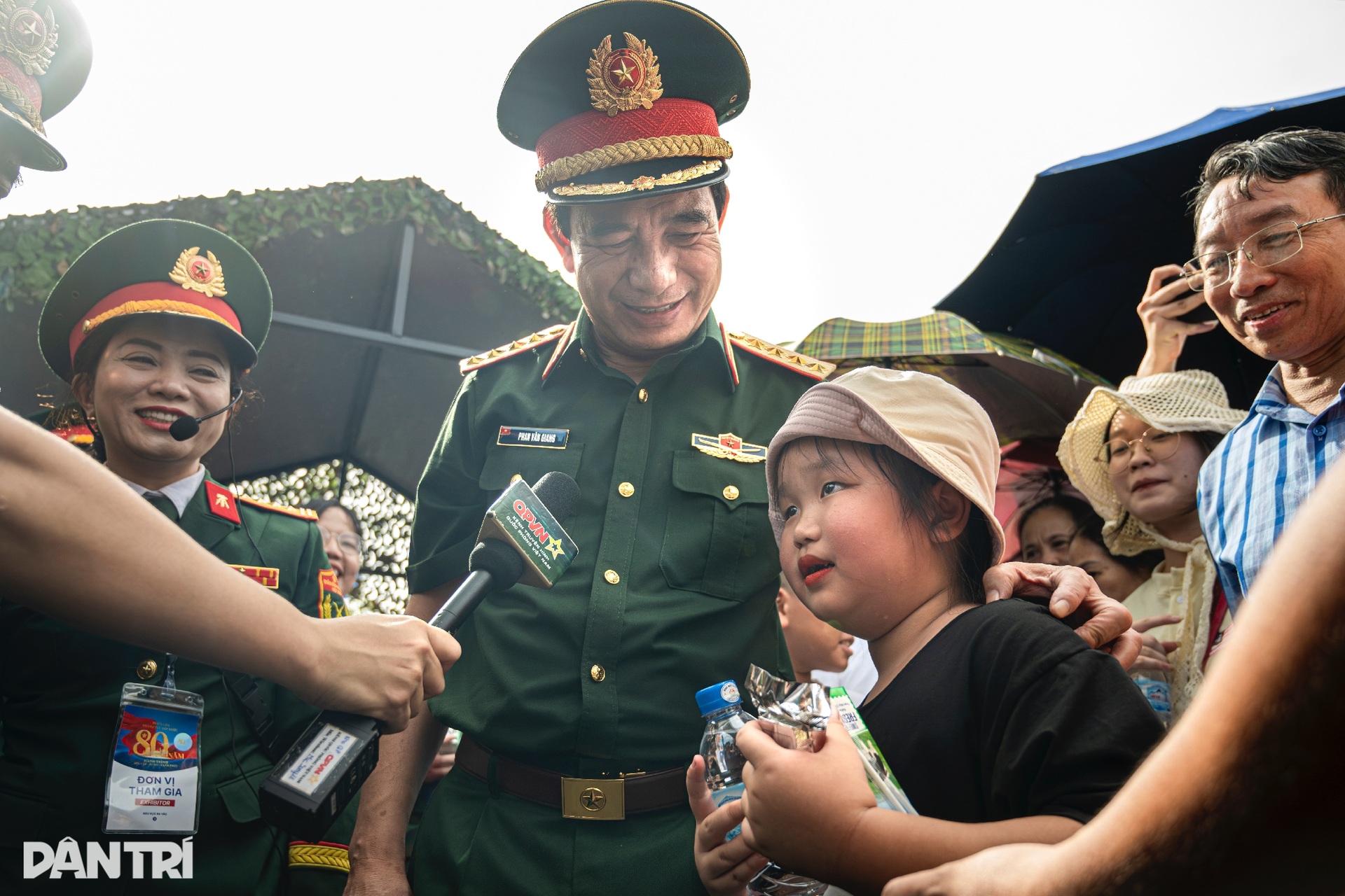 Đại tướng Phan Văn Giang trải nghiệm lái xe không kính đường Trường Sơn - 8