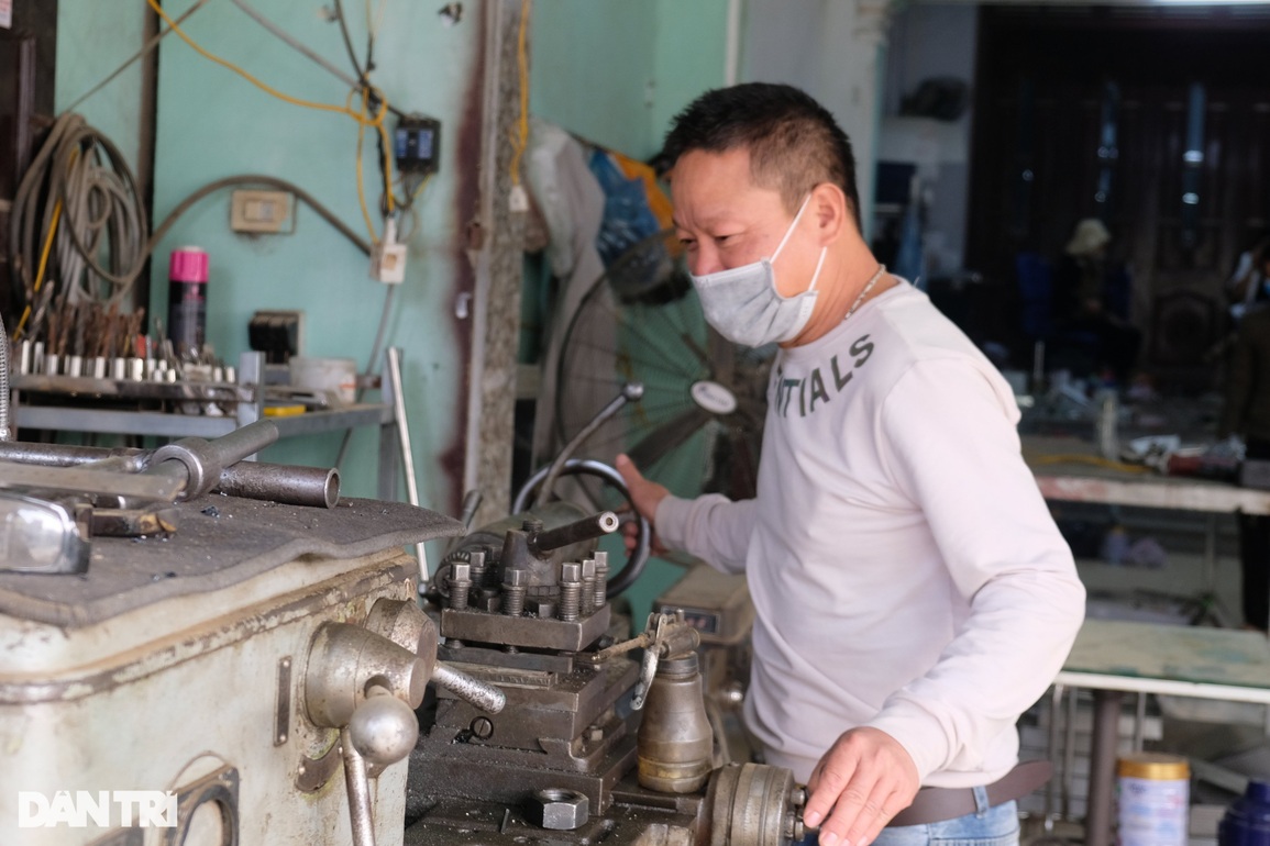 Hai lần xuất ngoại về thành tỷ phú, mở xưởng nuôi cả họ - 1 Hai lần xuất ngoại về thành tỷ phú, mở xưởng nuôi cả họ - 1