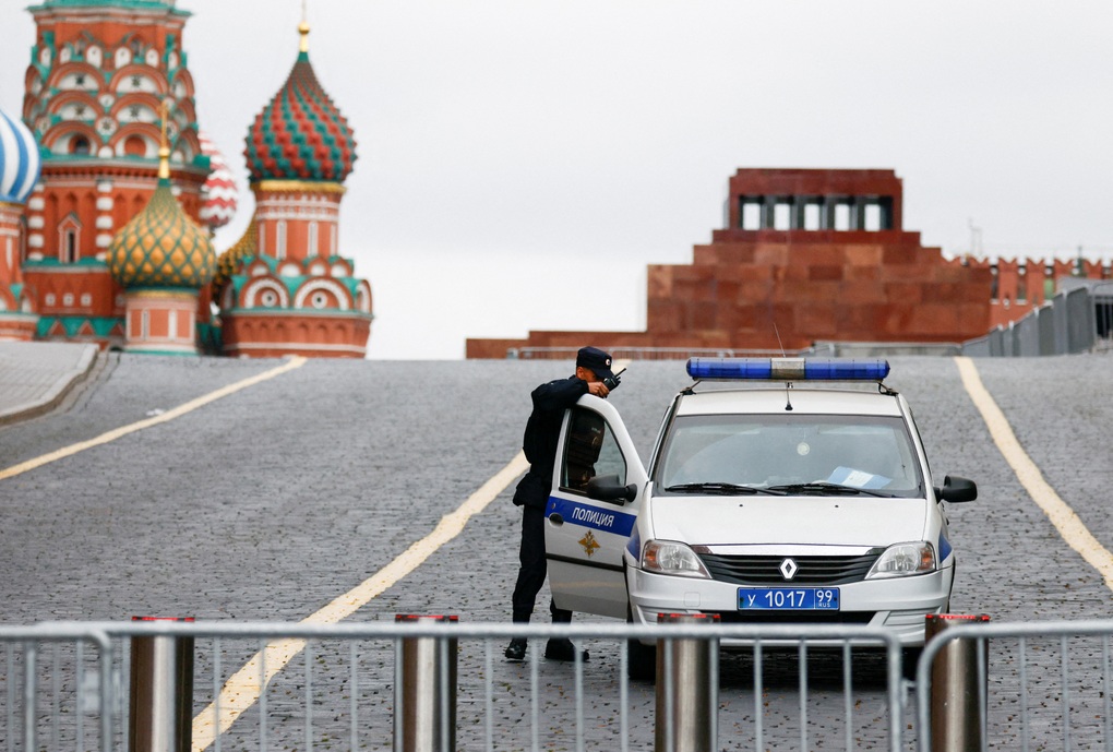 Ukraine phóng hỏa lực vào lãnh thổ Nga, sân bay Moscow tạm dừng hoạt động - 1 Ukraine phóng hỏa lực vào lãnh thổ Nga, sân bay Moscow tạm dừng hoạt động - 1