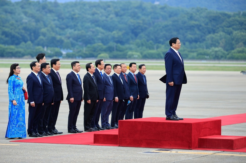 Chuyến thăm đầu tiên và 34 hoạt động của Thủ tướng ở Hàn Quốc - 3 Chuyến thăm đầu tiên và 34 hoạt động của Thủ tướng ở Hàn Quốc - 3