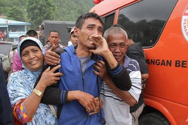 180 người mất tích trong vụ chìm phà ở Indonesia