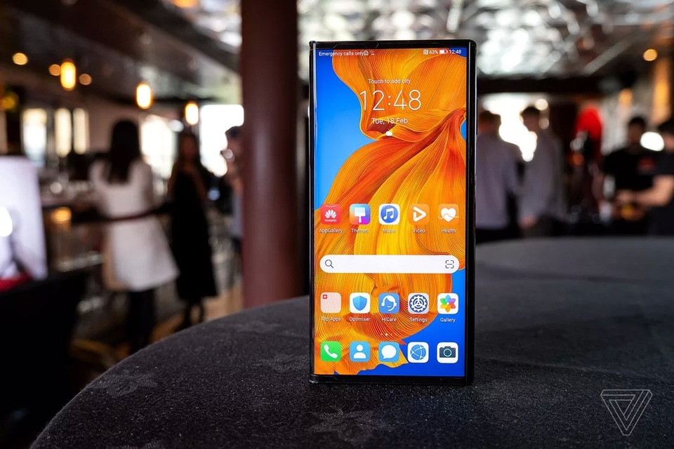 Huawei trình làng smartphone màn hình gập Mate Xs, giá 2.700 USD - 3 Huawei trình làng smartphone màn hình gập Mate Xs, giá 2.700 USD - 3