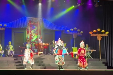 Các tiết mục của nghệ sĩ hát bội TPHCM và khách quý từ New Zealand