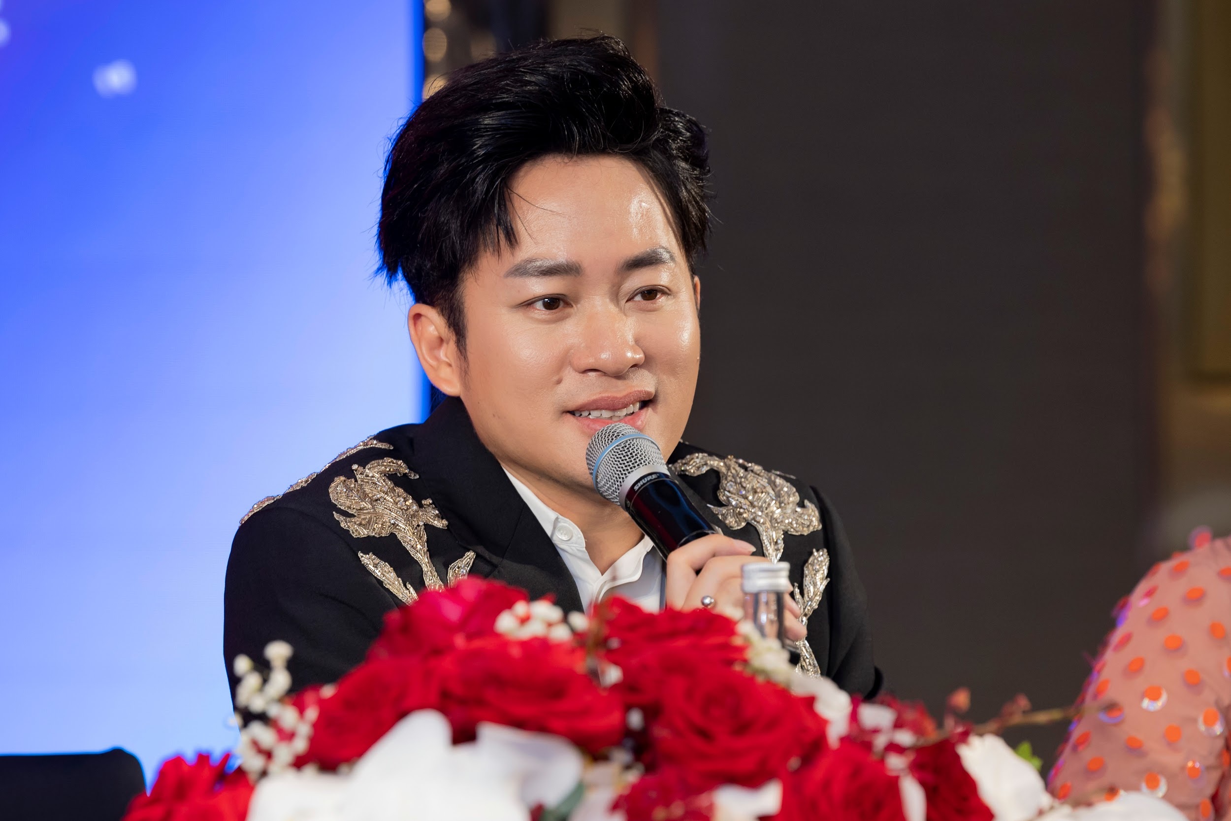 Nguyễn Văn Chung: “Làm việc với Tùng Dương, tôi chiều… như bạn gái” - 1