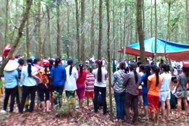 Nghi vấn học sinh lớp 9 thắt cổ trong vườn tràm