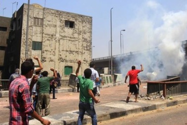 638 người chết vì bạo lực, "Anh em Hồi giáo" tiếp tục tuần hành