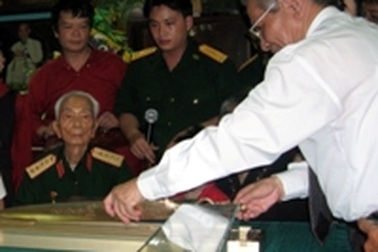 Chuẩn bị đúc trống, kiếm đồng dâng Đại tướng dịp giỗ đầu