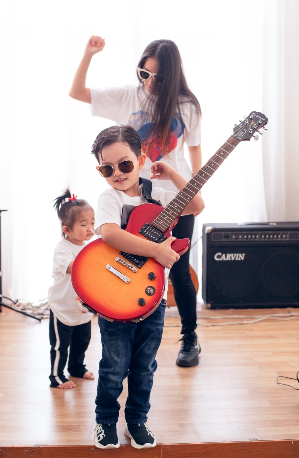 Khoảnh khắc ấm lòng của gia đình Khánh Thi giữa dịch Covid-19 - 16