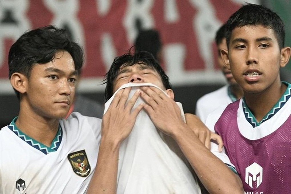 Sếp lớn bóng đá Indonesia gây sốc, dọa rời khỏi Đông Nam Á - 2 Sếp lớn bóng đá Indonesia gây sốc, dọa rời khỏi Đông Nam Á - 2