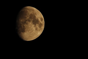 Mặt Trăng “già” hơn 100 triệu năm so với những gì chúng ta từng biết