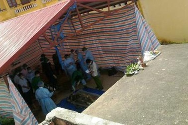 Phát hiện xác chết lõa thể trong bể nước