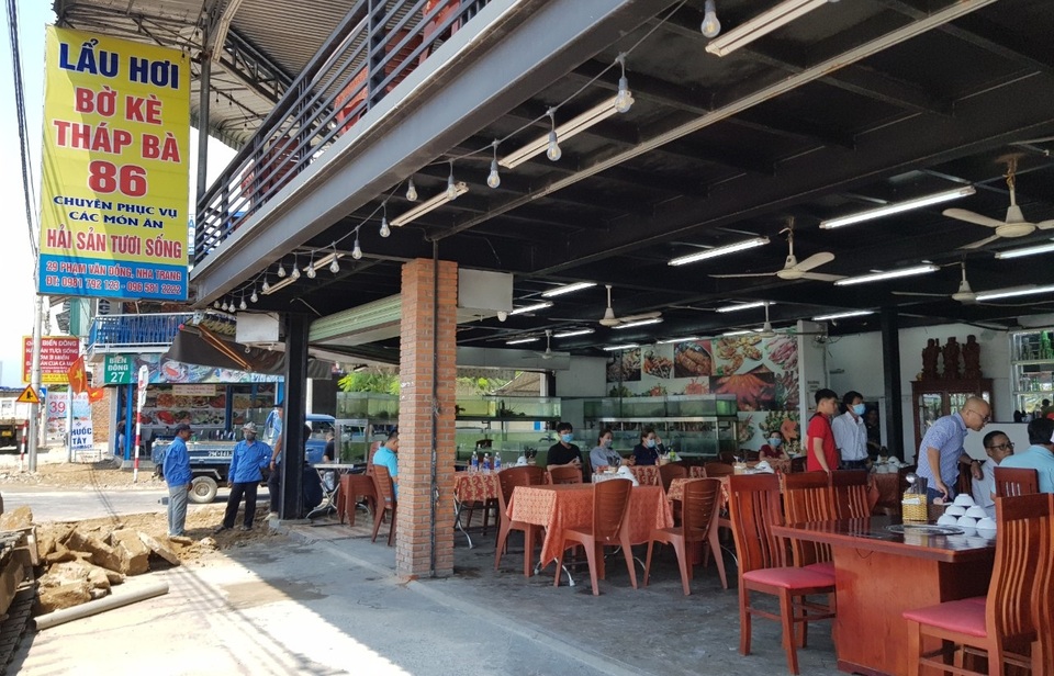 Một nhà hàng ở Nha Trang bị tố chặt chém 1,8 triệu đồng/kg ốc hương - 2 Một nhà hàng ở Nha Trang bị tố chặt chém 1,8 triệu đồng/kg ốc hương - 2