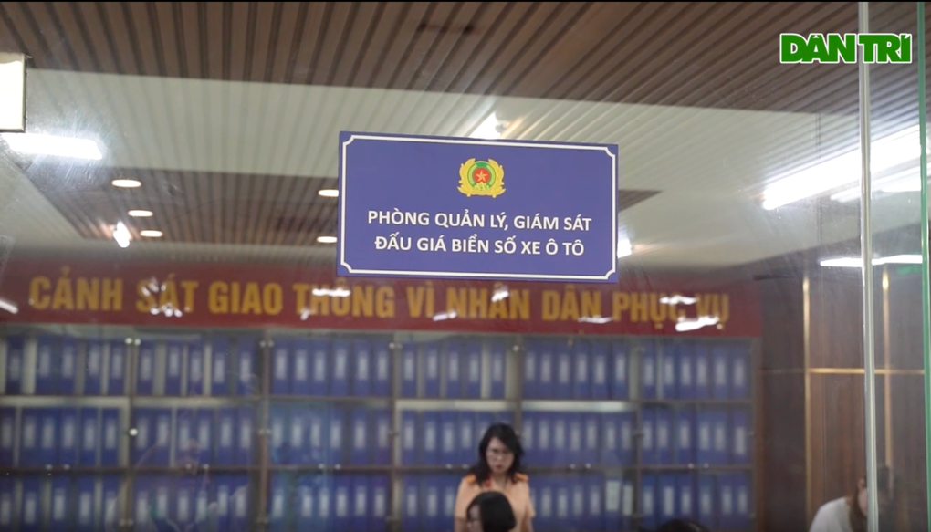 Chi tiết thời gian đấu giá từng biển số ô tô siêu đẹp ngày 22/8 - 2 Chi tiết thời gian đấu giá từng biển số ô tô siêu đẹp ngày 22/8 - 2