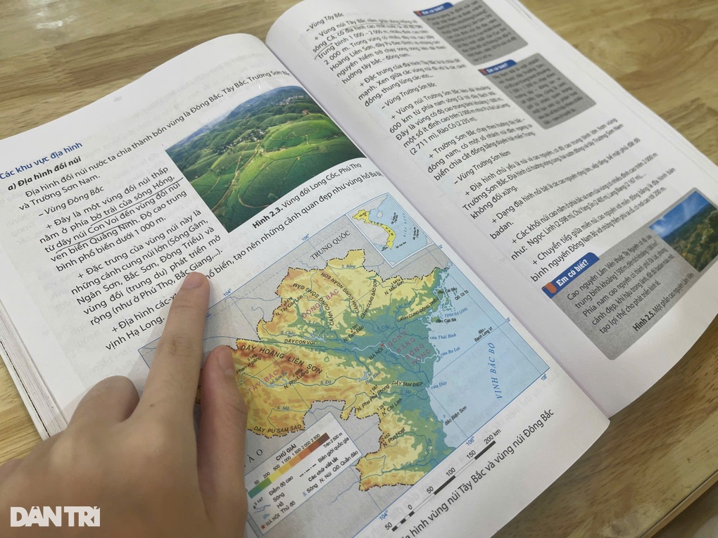 تعديل البرنامج ومراجعة الكتب المدرسية بعد دمج المحافظات والمدن 1/7 - 1 Đang điều chỉnh chương trình, sửa SGK sau sáp nhập tỉnh thành 1/7 - 1