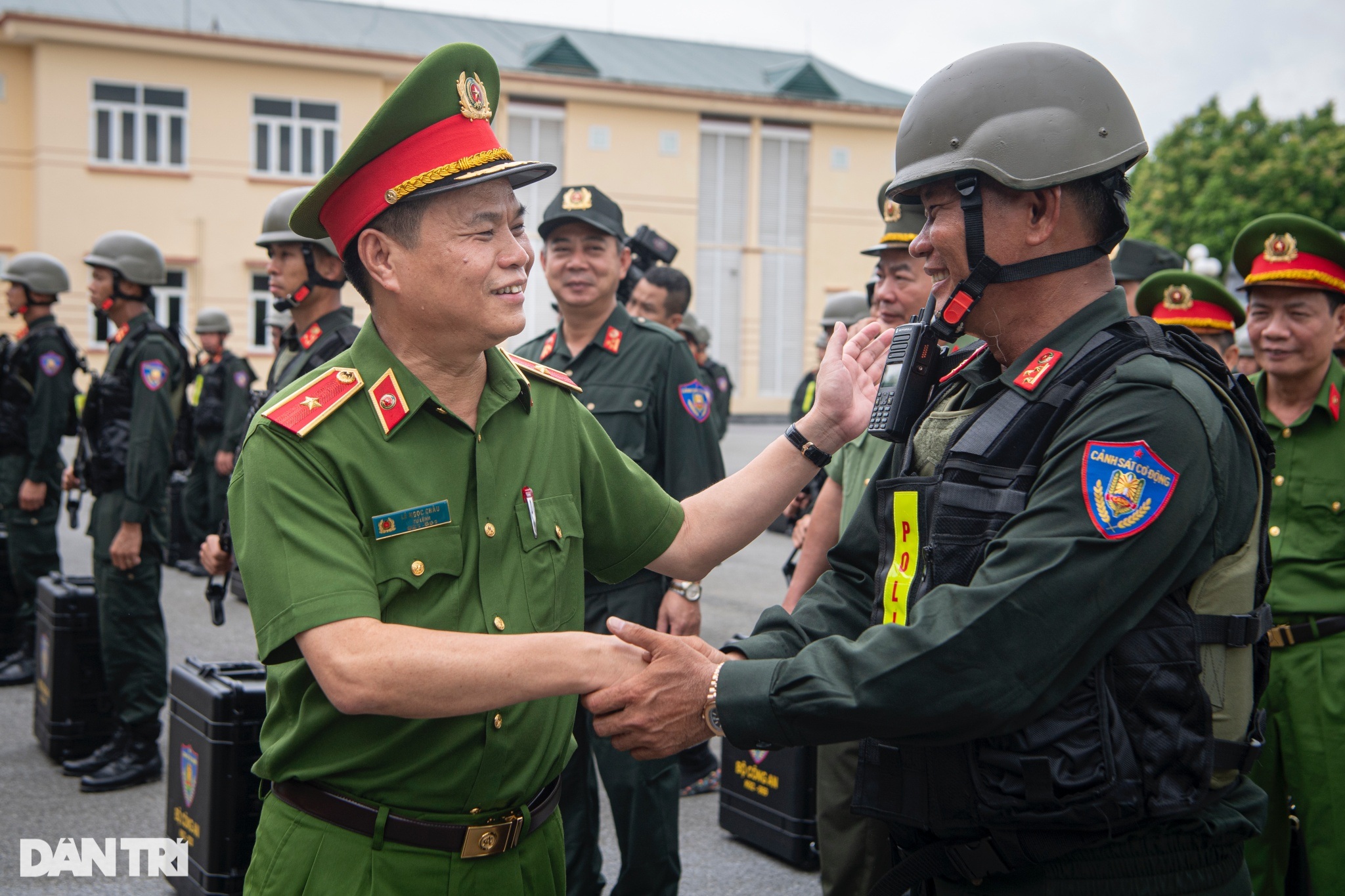 View - Cảnh sát đặc nhiệm Việt Nam lên đường sang Trung Quốc huấn luyện, diễn tập | Báo Dân trí