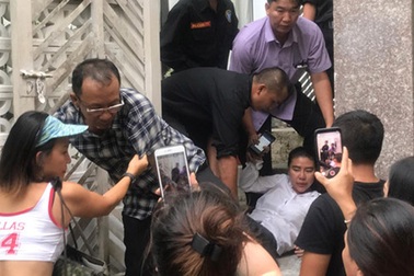 Vụ Phó chánh án bị tố "bắt cóc trẻ em": Trục xuất nhóm người chiếm giữ nhà trái phép