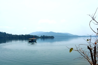 Tìm thấy thi thể người đàn ông mất tích 3 ngày trên hồ Phú Ninh