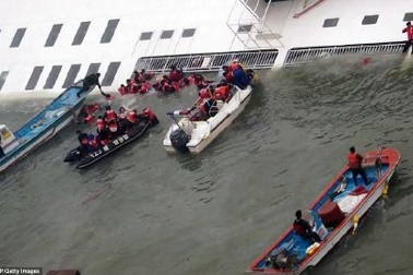 Đắm phà ở Hàn Quốc: Việt Nam gửi điện thăm hỏi