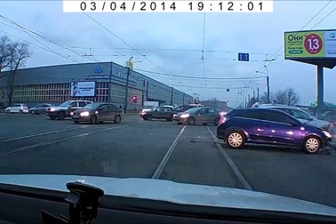 Tốc độ cao - "bạn đồng hành" của tai nạn