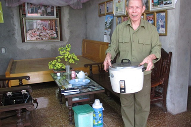 Bi hài chuyện chạy ăn từng bữa ở gia đình đông con nhất Hà Nội