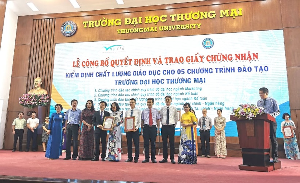 5 chương trình đào tạo của trường ĐH Thương Mại đạt kiểm định chất lượng - 1 5 chương trình đào tạo của trường ĐH Thương Mại đạt kiểm định chất lượng - 1