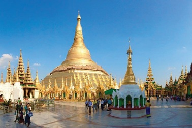 Hành hương cầu phúc đầu năm