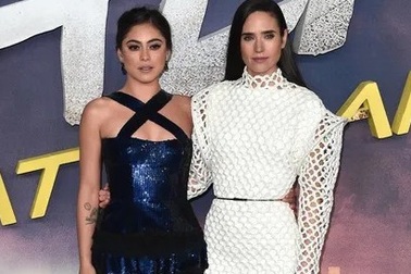 Jennifer Connelly trẻ đẹp đáng kinh ngạc ở tuổi 49