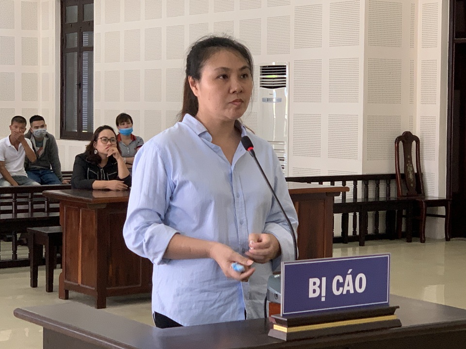 Cầm sổ đỏ giả lấy tiền “nướng” vào sòng bạc - 1 Cầm sổ đỏ giả lấy tiền “nướng” vào sòng bạc - 1