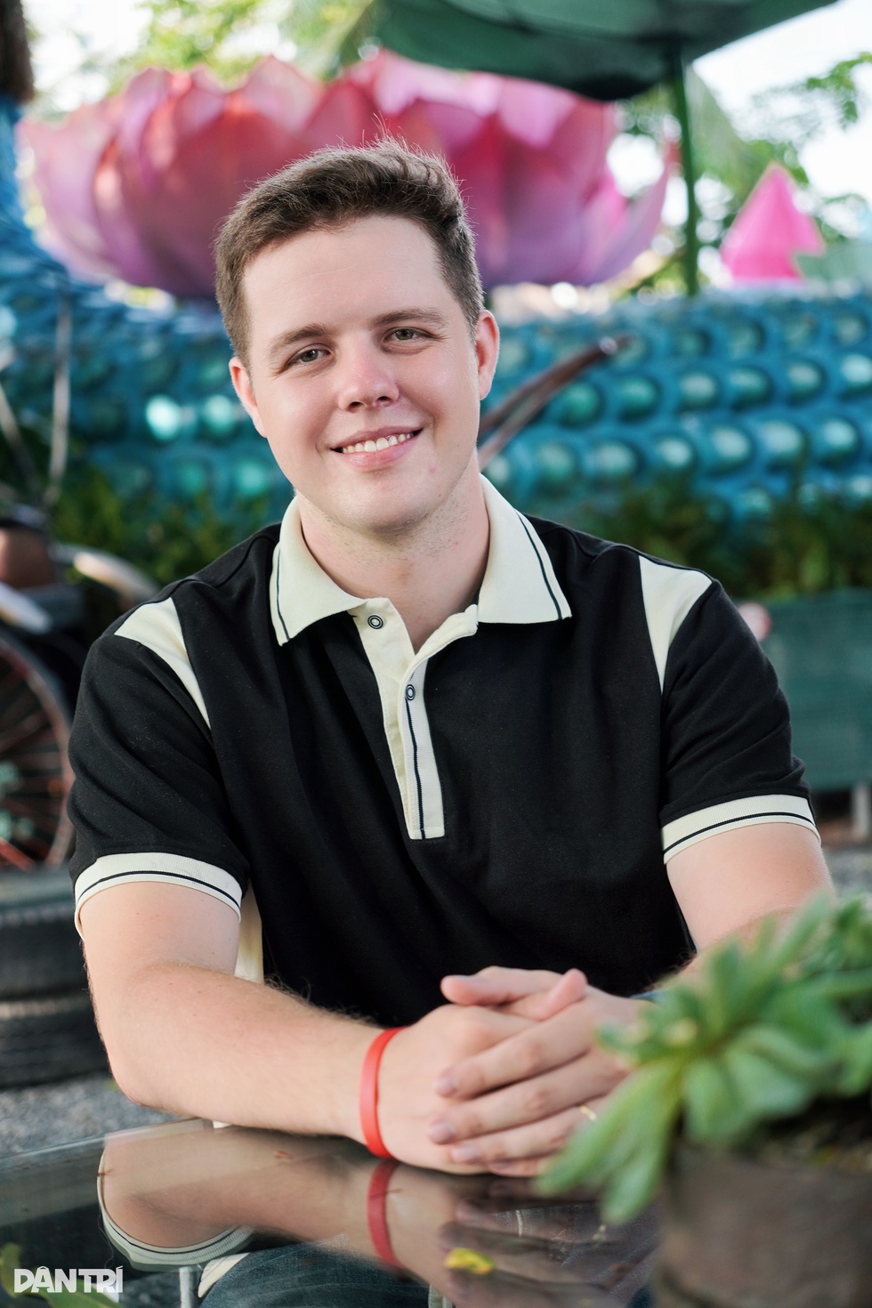 Anh Tây nói tiếng Việt như gió, gây sốt nhờ chuyện tình yêu xa với vợ - 2