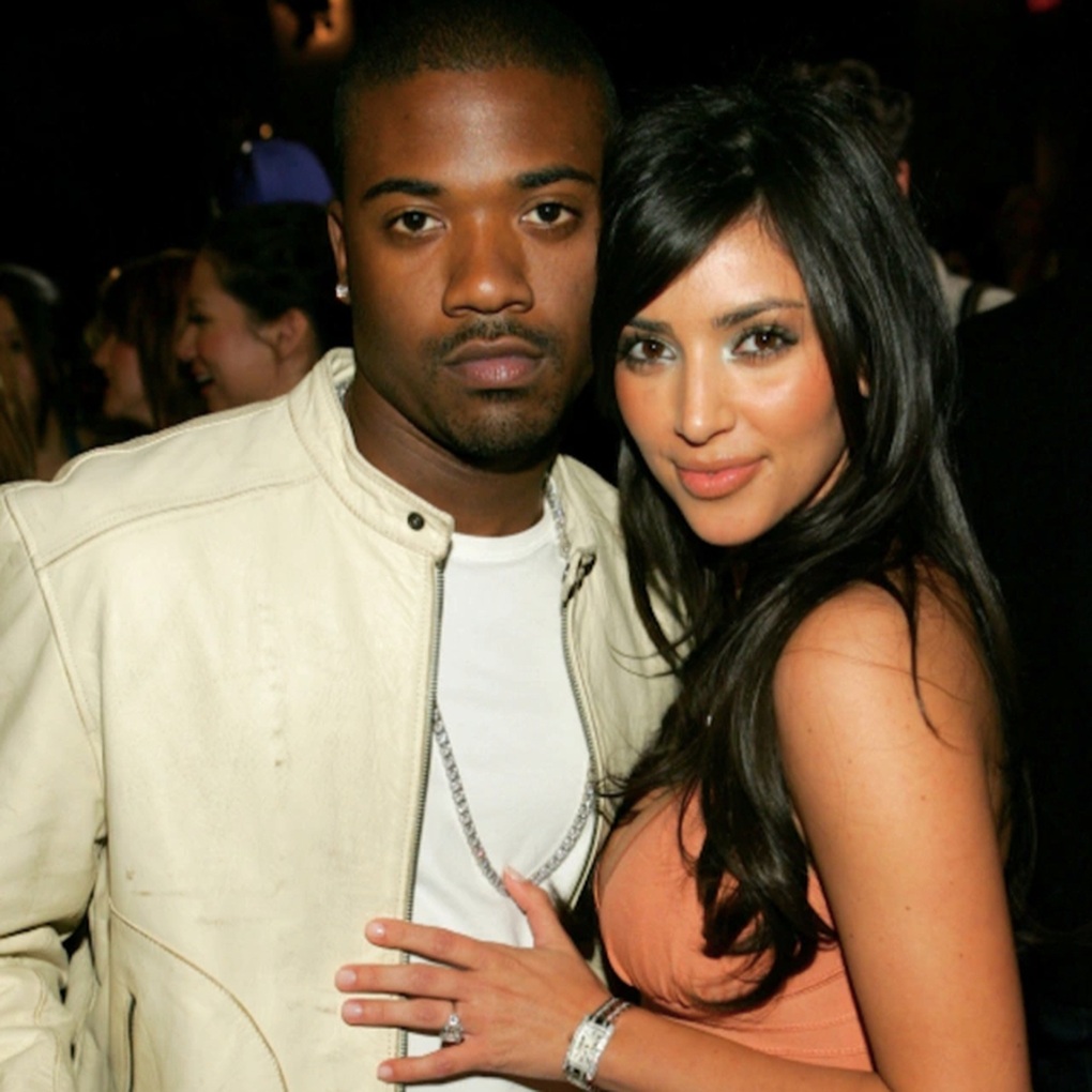 Thỏa thuận 6 triệu USD và bí mật phía sau vụ băng “nóng” của Kim Kardashian - 1 Thỏa thuận 6 triệu USD và bí mật phía sau vụ băng “nóng” của Kim Kardashian - 1