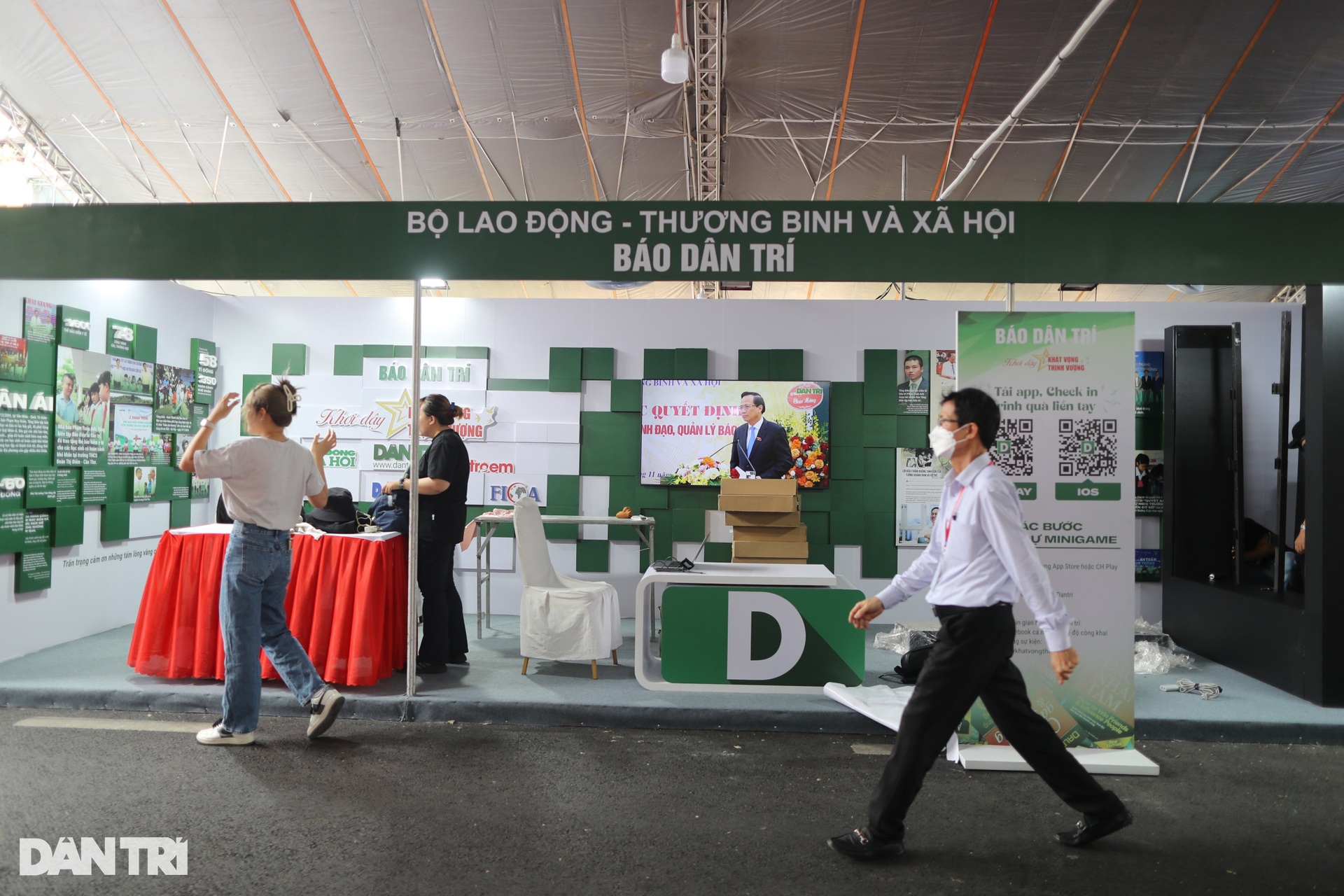 Báo Dân trí tất bật chuẩn bị cho Hội Báo toàn quốc 2024 - 9 Báo Dân trí tất bật chuẩn bị cho Hội Báo toàn quốc 2024 - 9