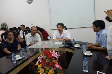 Bệnh viện Việt Đức đình chỉ toàn bộ kíp phẫu thuật mổ nhầm chân