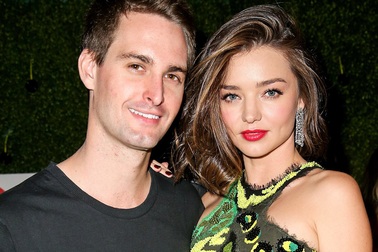 Những cuộc tình “chị em” đình đám nhất giới showbiz quốc tế