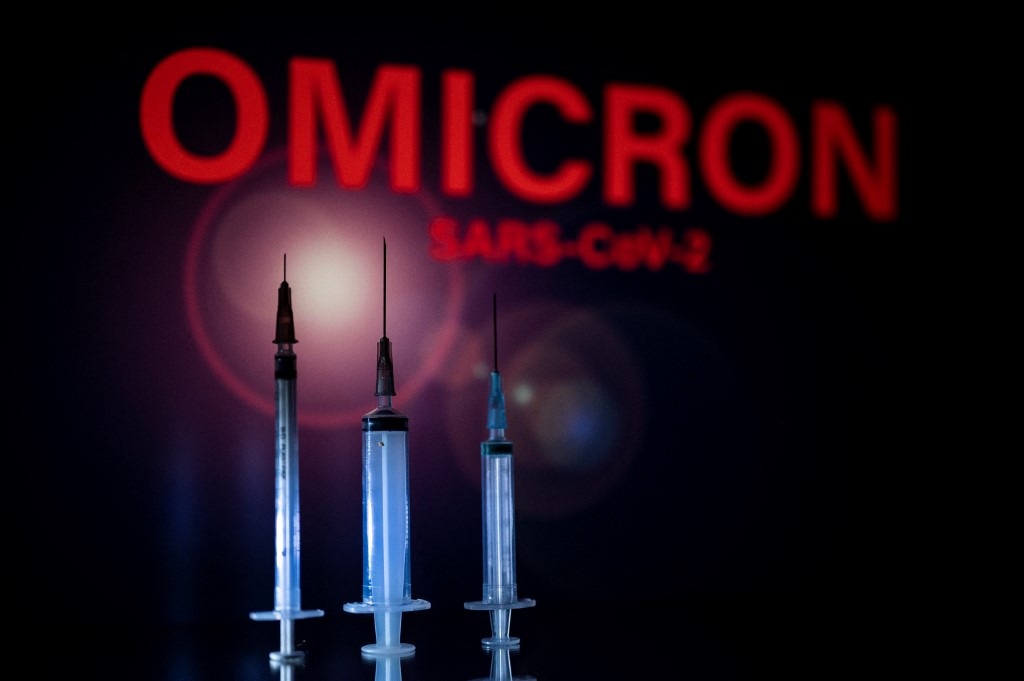 Omicron lan nhanh, vaccine tăng cường có kịp chống đỡ đợt dịch kinh hoàng? - 3 Omicron lan nhanh, vaccine tăng cường có kịp chống đỡ đợt dịch kinh hoàng? - 3