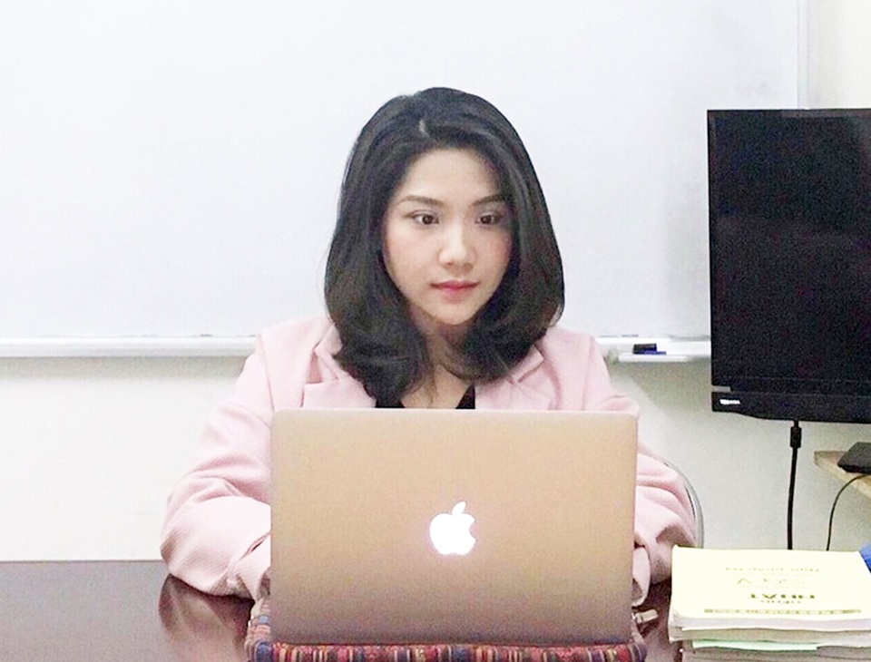 Những thầy cô giáo triệu view nhờ dạy học trực tuyến mùa dịch - 7 Những thầy cô giáo triệu view nhờ dạy học trực tuyến mùa dịch - 7