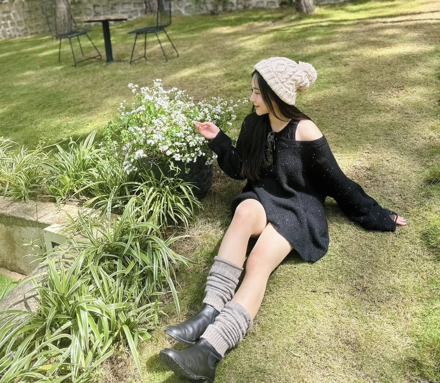 Hương Tràm hé lộ cuộc sống khi về Việt Nam, lý do hát ở Rực rỡ ngày mới - 3