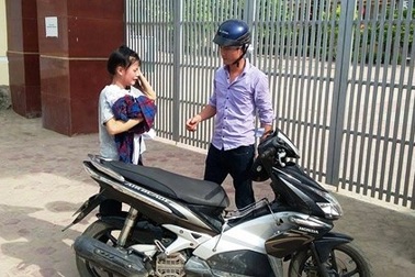 Xét đặc cách tốt nghiệp cho thí sinh đến thi muộn do bố qua đời đột ngột