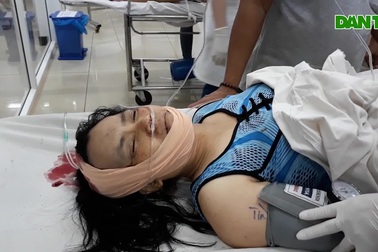 Các nạn nhân vụ lật xe tải đang được điều trị cấp cứu